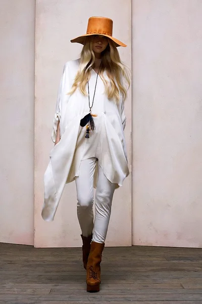 Look 14